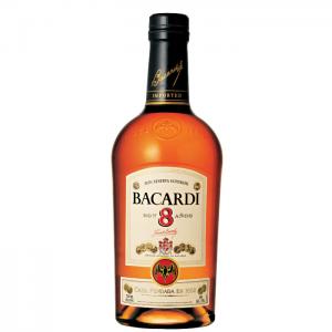 Bacardi rum 8y 0,7l 40%